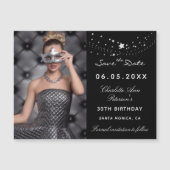 白黒写真の誕生日を保存する日付マグネット (正面)