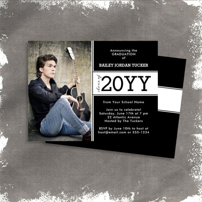 白黒写真はっきりした卒業発表 (クリエイターアップロード済み)