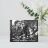 「白黒写真エンゲージメント セーブ・ザ・デート スクリプト」 ポストカード (スタンド正面)