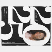 白黒写真2025卒業 フリースブランケット (正面(横))