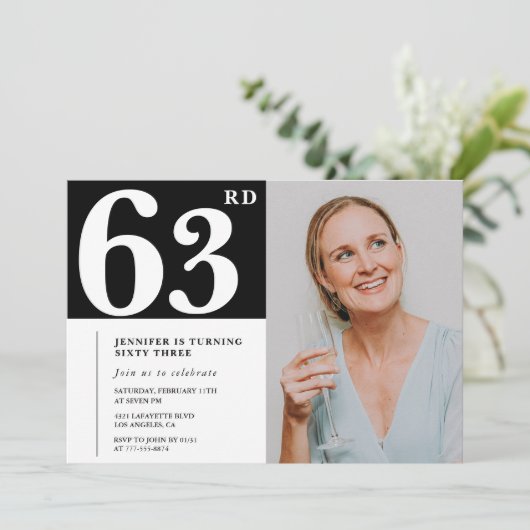 白黒写真63歳の誕生日招待状 招待状 (スタンド正面)