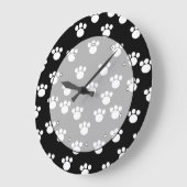 白黒動物の足のプリントパターン ラージ壁時計 (傾斜)
