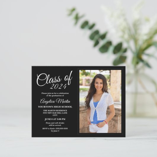 白黒卒業写真の発表 インビテーションポストカード (スタンド正面)