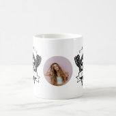 白黒名前をカスタムするフォトダーツクイーン コーヒーマグカップ (中央)