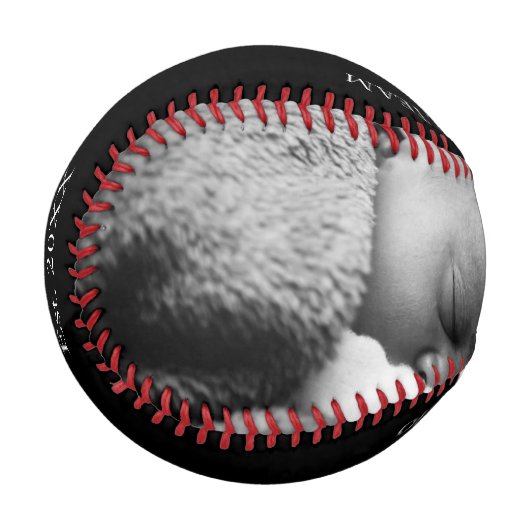 白黒家族写真の父とベビー 野球ボール (正面左)