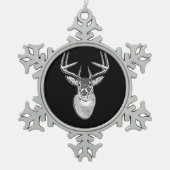 白黒尾シカの頭部の木びき台 スノーフレークピューターオーナメント (正面)