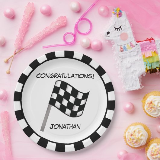 白黒市松模様にフラグ名パーソナライズされた ペーパープレート (パーティー)