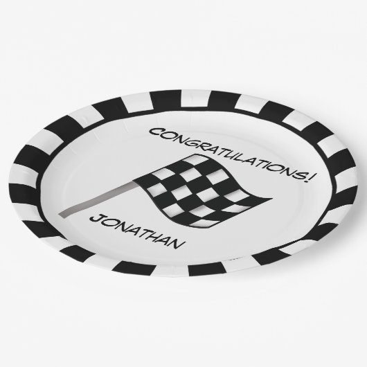 白黒市松模様にフラグ名パーソナライズされた ペーパープレート (アングル)