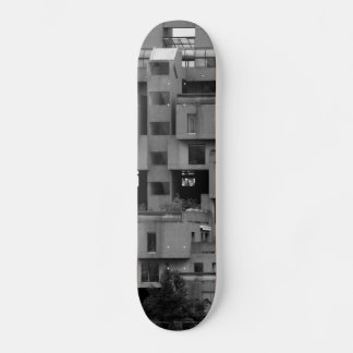 白黒建築 スケートボード
