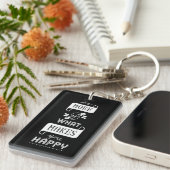 白黒引用文があなたを幸せにすることをより多くする キーホルダー (正面右)
