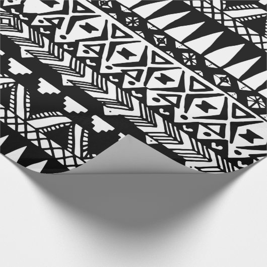 白黒手描きのモダンな種族のアズテック人 ラッピングペーパー (角)