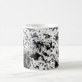 白黒抽象芸術の汚れ「雲」の形成 コーヒーマグカップ (中央)