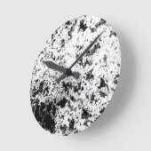 白黒抽象芸術の汚れ「雲」の形成 ラウンド壁時計 (傾斜)