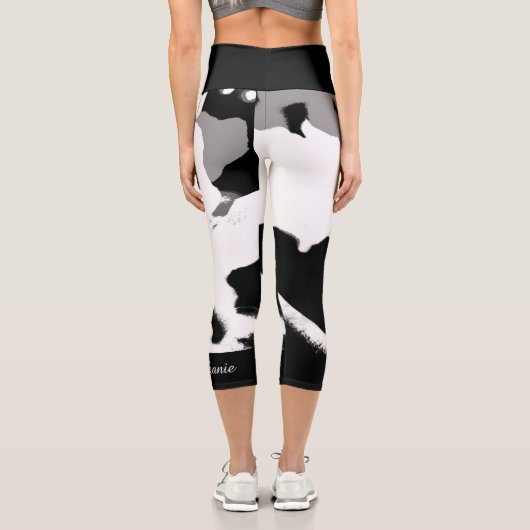 白黒抽象芸術パーソナライズされた名 カプリレギンス (裏面)