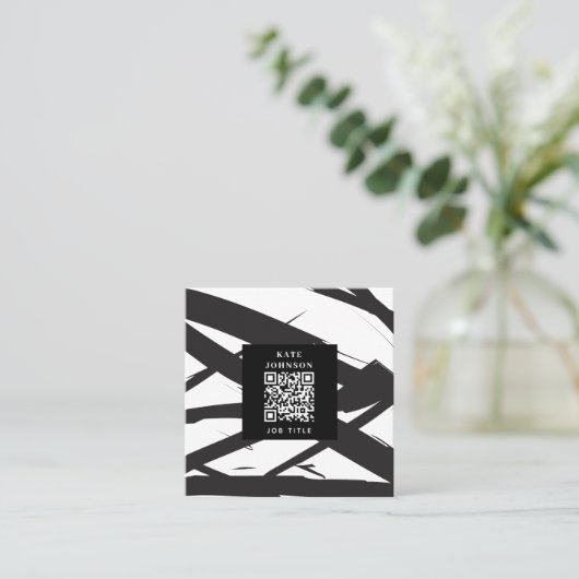 白黒抽象芸術モダンアートラインQRコード スクエア名刺 (スタンド正面)
