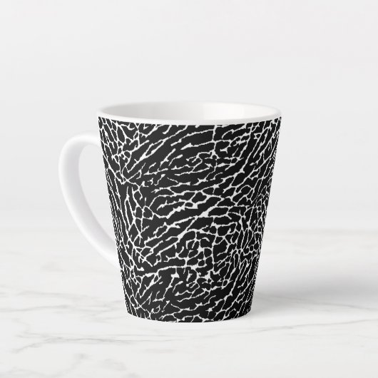 白黒抽象芸術象プリント カフェラテマグ (左アングル)