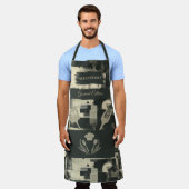 白黒抽象芸術 – モノクロモダンキッチン エプロン (着用した状態)