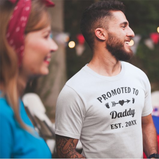 白黒文字ダディニューファザフッドに昇格 Tシャツ