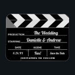 白黒映画クラップボード結婚式の日付を保存 マグネット<br><div class="desc">おもしろいと黒ユニーク白の結婚式は、日付マグネットデザインを保存し、ハリウッドディレクターの映画クラッパーボード/黒板に重要な詳細を表示する。「スター」の名前と夫と妻としてあなたの大きな「初演」の詳細でパーソナライズ。</div>