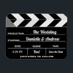 白黒映画クラップボード結婚式の日付を保存 マグネット<br><div class="desc">おもしろいと黒ユニーク白の結婚式は、日付マグネットデザインを保存し、ハリウッドディレクターの映画クラッパーボード/黒板に重要な詳細を表示する。「スター」の名前と夫と妻としてあなたの大きな「初演」の詳細でパーソナライズ。</div>