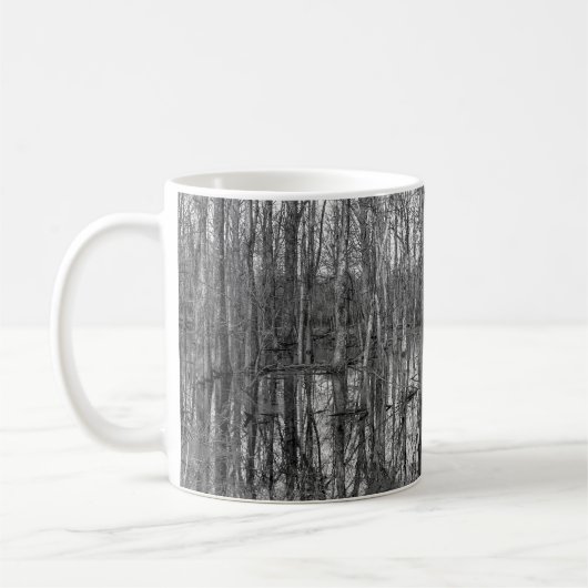白黒林の木。美しい コーヒーマグカップ (左)