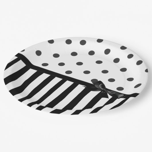 白黒水玉模様のストライプのな紙皿 ペーパープレート (アングル)