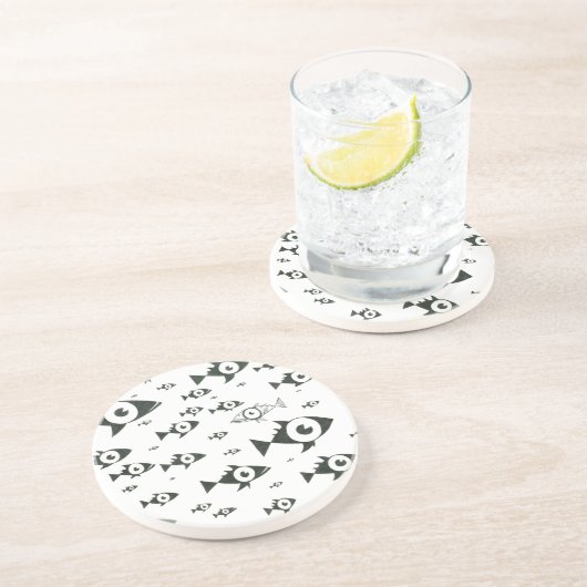 白黒流れに対して水泳 コースター (側面)