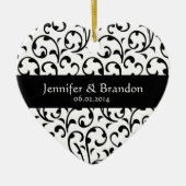 白黒渦巻のダマスク織の結婚式のオーナメント セラミックオーナメント (正面)
