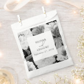 白黒牡丹の水色フローラ結婚ズ フェイバーバッグ (クリップ留めされた状態)