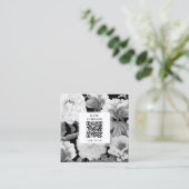 白黒牡丹の水色フローラQRコード スクエア名刺 (スタンド正面)