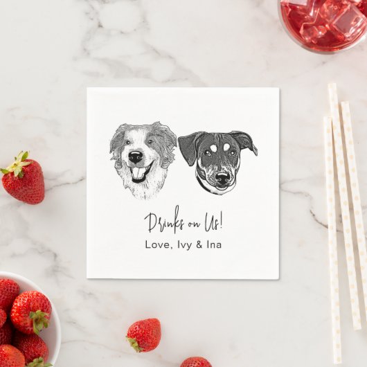 白黒犬が我々パーソナライズされたを飲む スタンダードカクテルナプキン (インサイチュ)