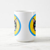 白黒猫の青い目イラストレーション コーヒーマグカップ (中央)