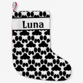 白黒猫パーソナライズされたの足のパターン スモールクリスマスストッキング (正面)