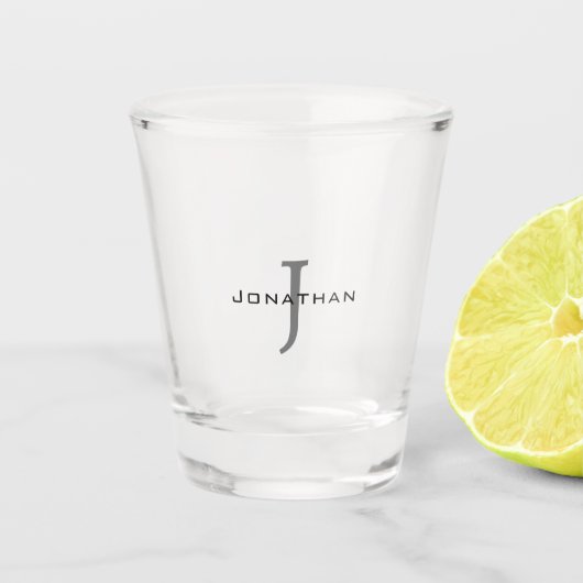 白黒男らしイニシャル+名前モノグラム ショットグラス (正面)