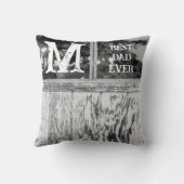 白黒素朴フォト最高のパパイニシャル クッション (裏面)