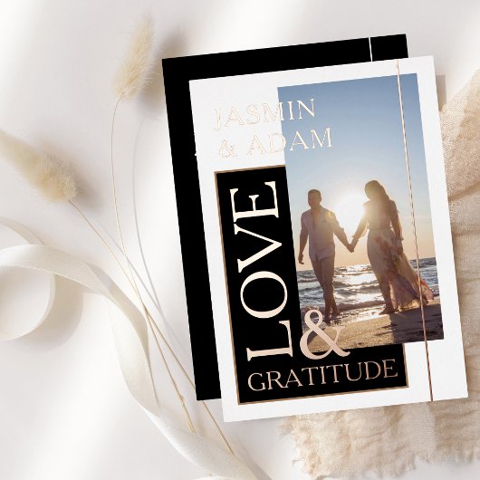 白黒結婚写真の愛と感謝のバラ 箔招待状