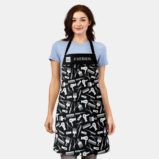 白黒美容師ツール名とロゴの追加 エプロン (着用した状態)