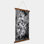 白黒自然の果実 吊り下げ型タペストリー (傾斜あり)
