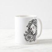 白黒花エレガント付き女性 コーヒーマグカップ (正面右)