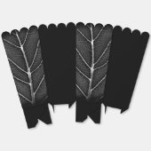 白黒葉白熱［赤熱］光を放つがクローズアップ フェイバーボックス (見開き)