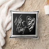 白黒装飾用クッション「ワイルド・アット・ハート」 クッション (ブランケット)