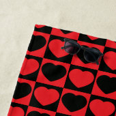 白黒赤いハートビーチタオル ビーチタオル (インサイチュ)