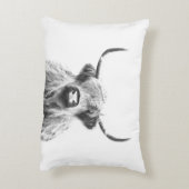 白黒高地牛動物のポートレート アクセントクッション (裏面(縦))