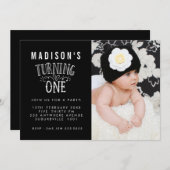 白黒1歳の誕生日フォトカパーソナライズされたード 招待状 (正面/裏面)