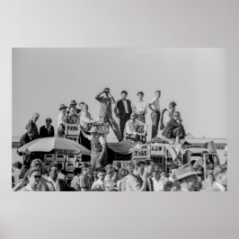 白黒1968カラスがエアショーを見る ポスター