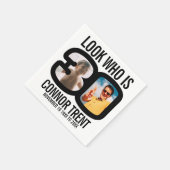 白黒30歳の誕生日2枚の写真は誰か見える スタンダードカクテルナプキン (角)