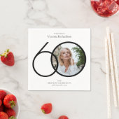 白黒60誕生日ミニマリストカスタム写真 スタンダードカクテルナプキン (インサイチュ)