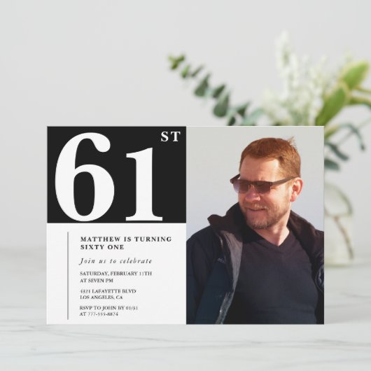 白黒61歳の誕生日招待状写真 招待状 (スタンド正面)