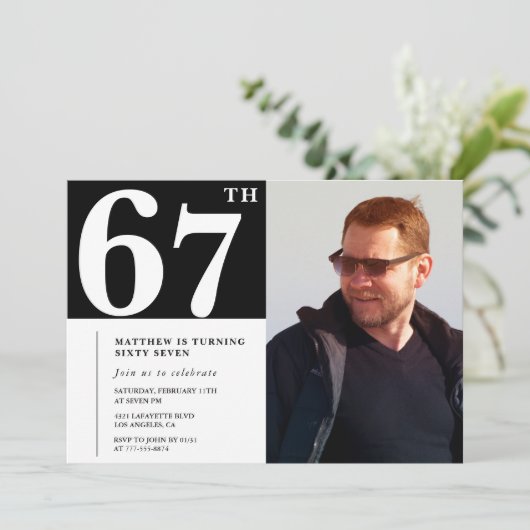 白黒67歳の誕生日招待状の写真 招待状 (スタンド正面)