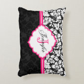 白黒&ピンクヴィンテージフローラダマスク アクセントクッション (正面(垂直))